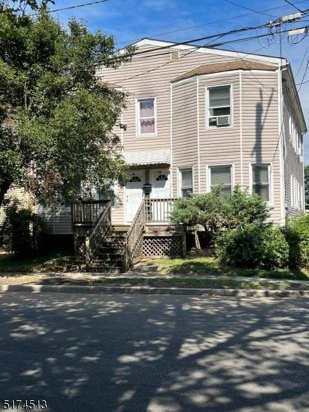 958 W 3Rd St - Photo 1