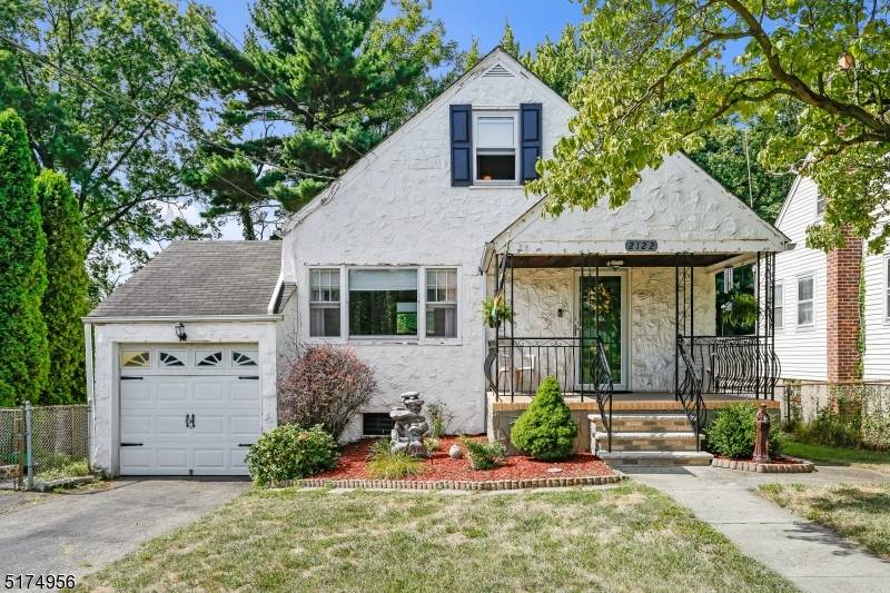 2122 Leonard Ter - Photo 1