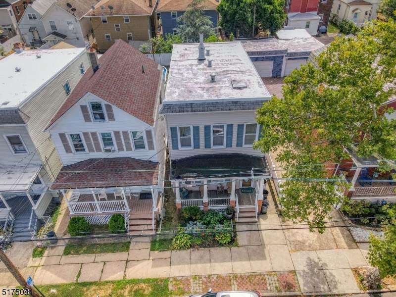 343 Neville St - Photo 1