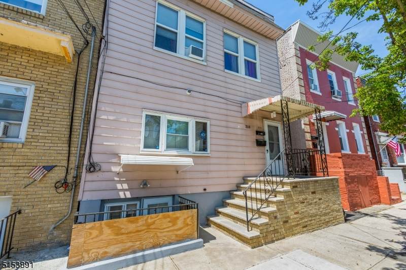 318 N 10Th St - Photo 1