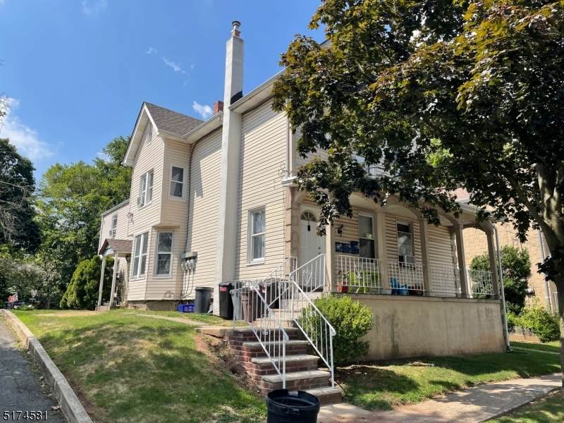 424 Hamilton St - Photo 1