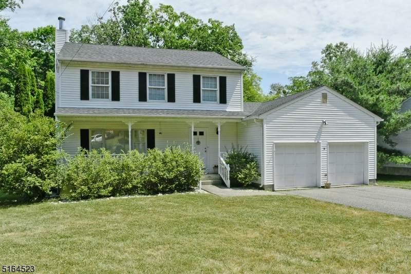 18 Comanche Ave - Photo 1