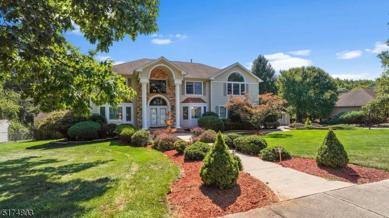 81 Adams Dr - Photo 1