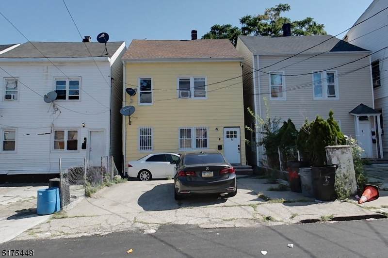 5 Park Pl - Photo 1