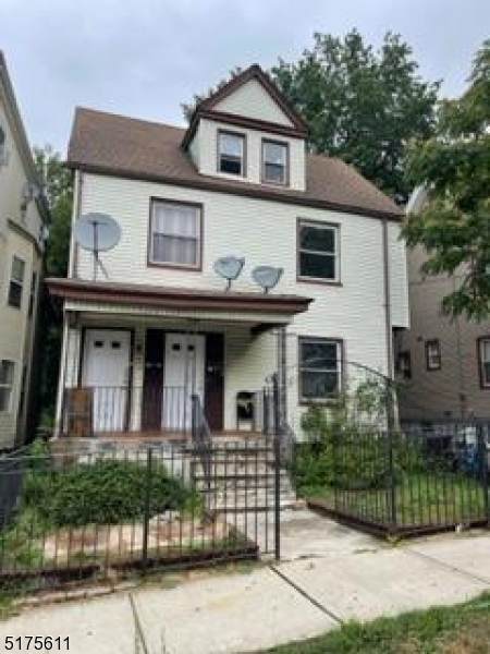 863 Lyons Ave - Photo 1