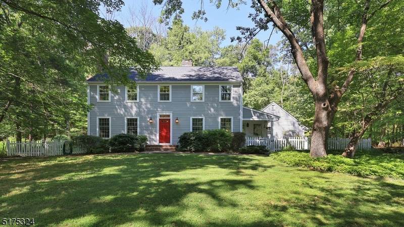 39 Gregory Ln - Photo 1