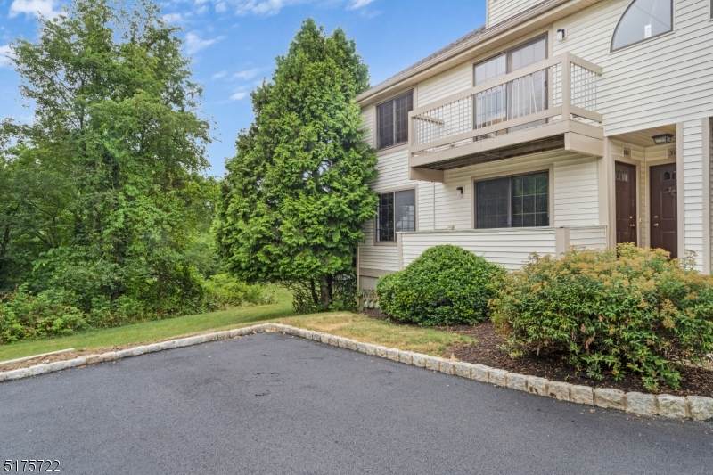 3101 Hemlock Pl - Photo 1