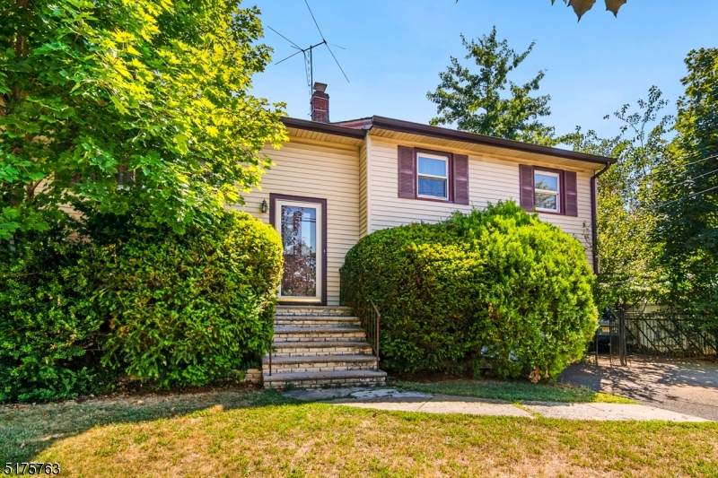 1263 Coolidge Ave - Photo 1