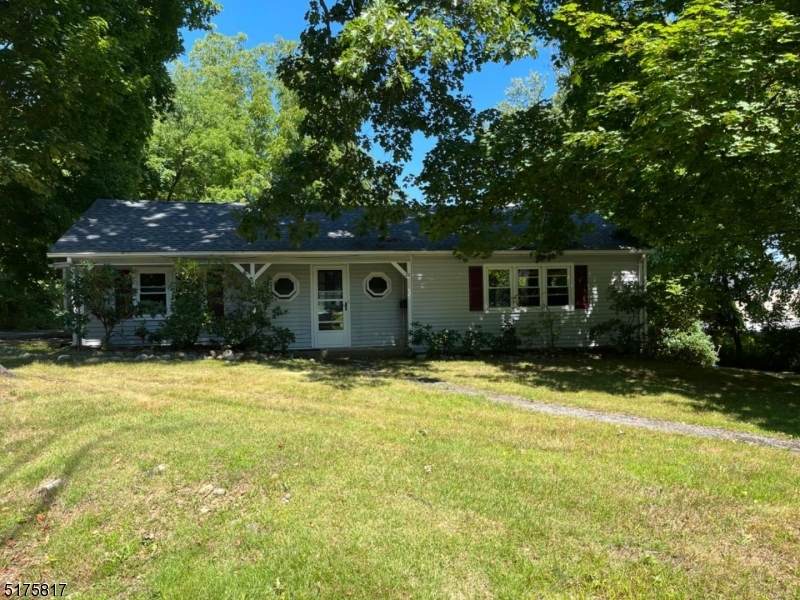 22 Hunters Ln - Photo 1