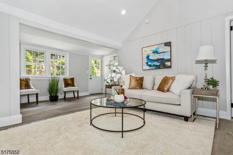 10 Oakwood Trl - Photo 1