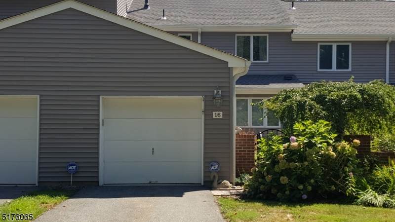 16 Litchult Ln - Photo 1