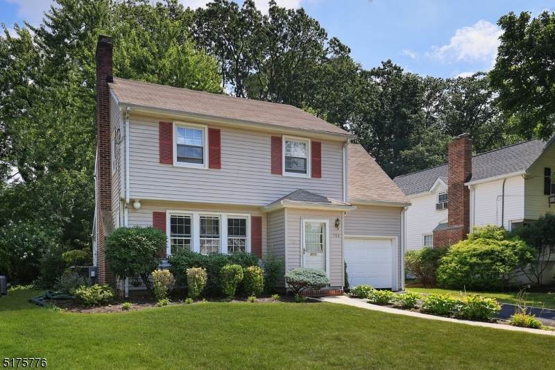 788 Fairacres Ave - Photo 1