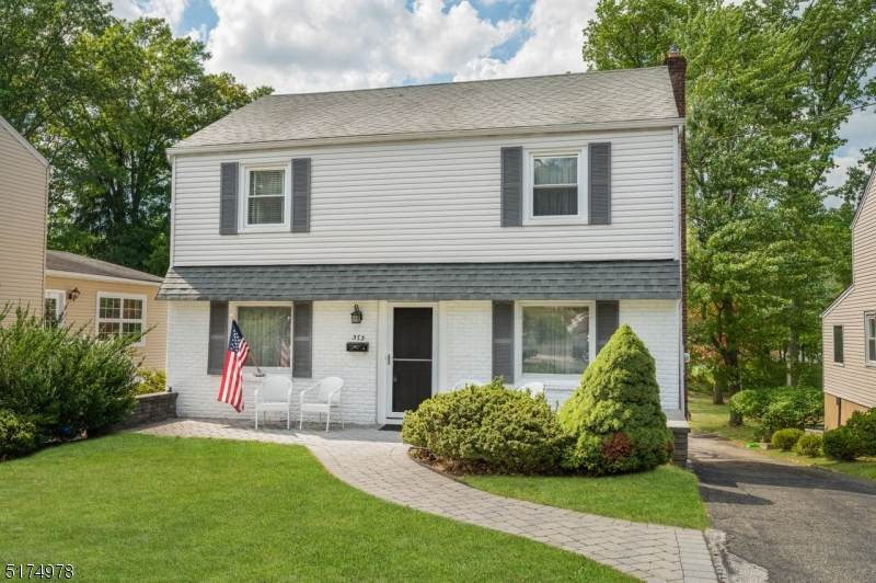 373 Saint Cloud Ave - Photo 1