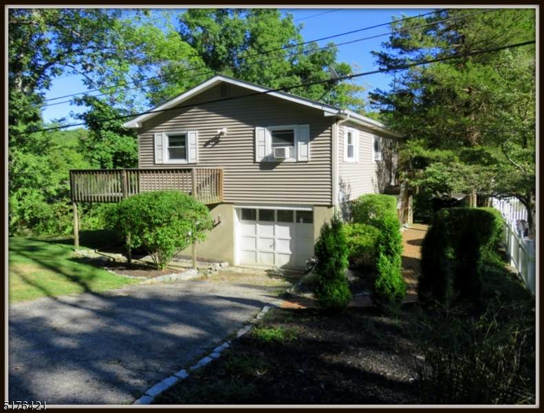 902 East End Rd - Photo 1