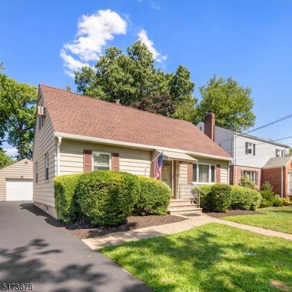 202 Ross Ave - Photo 1