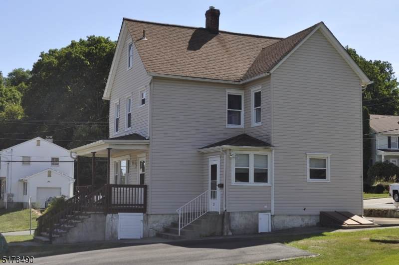 22 Railroad Ave - Photo 1