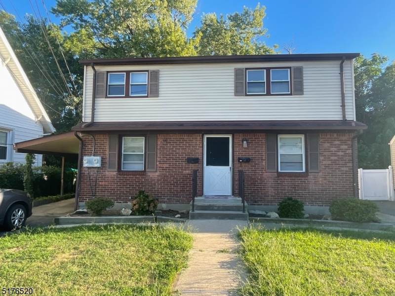 56 Chamberlain Ave - Photo 1