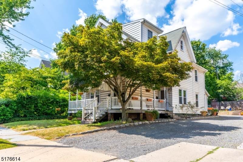 9 E 2Nd St - Photo 1