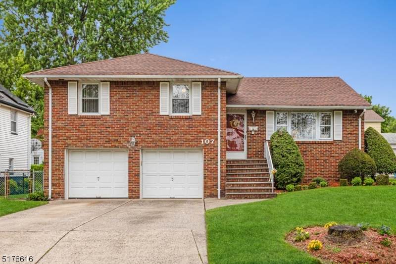 107 Paterson Ave - Photo 1