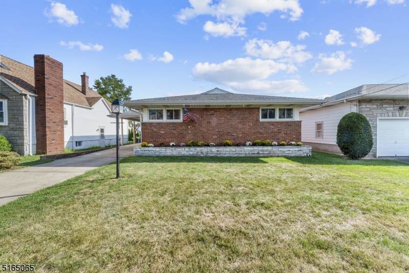 410 Longwood Ave - Photo 1