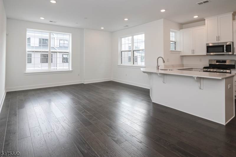 8 Harvest Way - Photo 1
