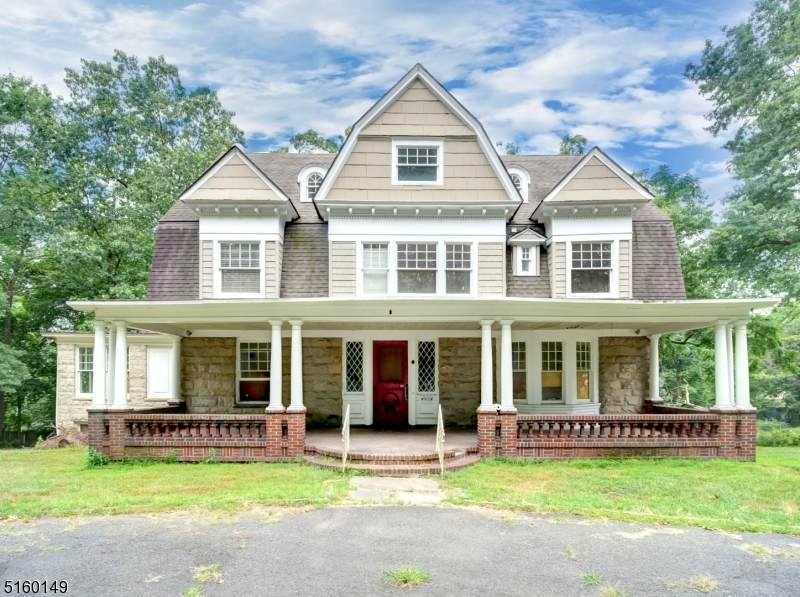 764 Belvidere - Photo 1
