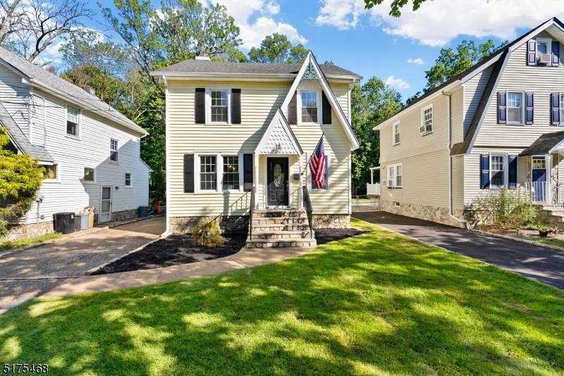 62 Marion Ave - Photo 1
