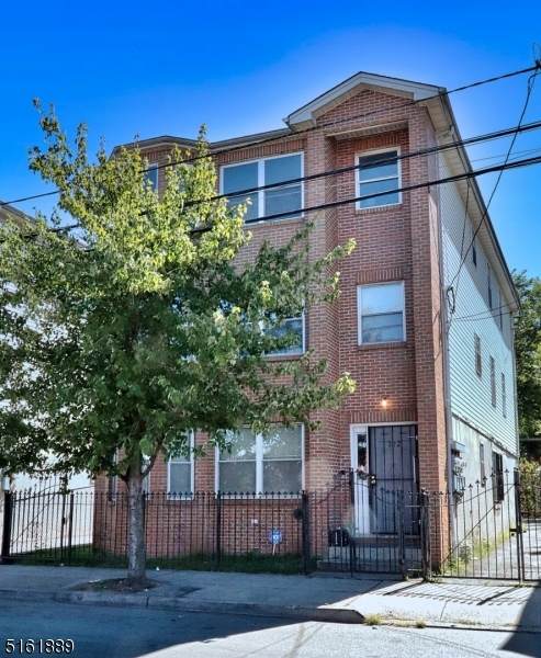 372 Grove St - Photo 1