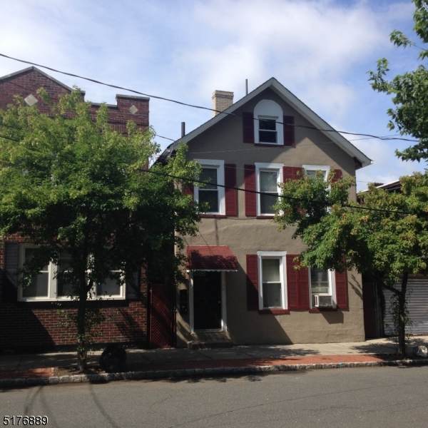 32 Grant St - Photo 1