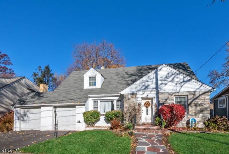 123 Franklin Ave - Photo 1