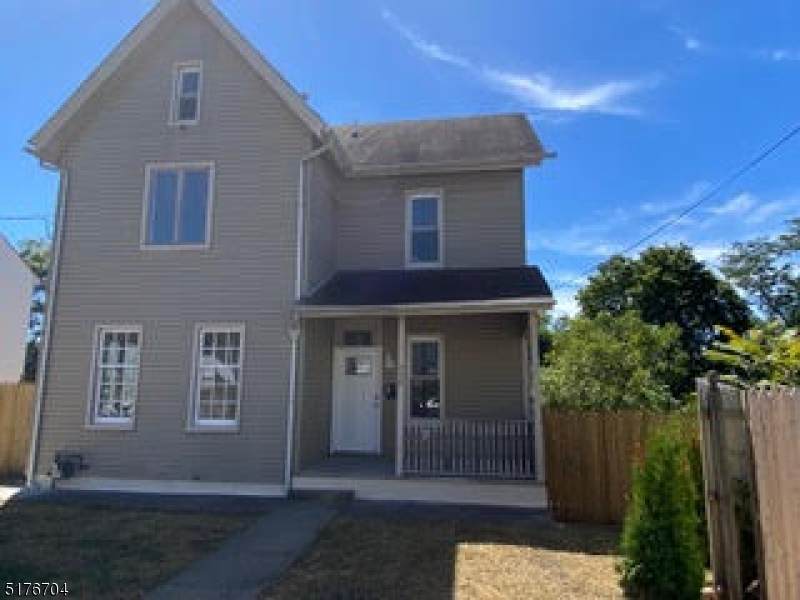 258 Washington St - Photo 1