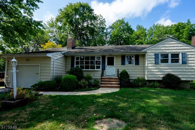 230 Adeline Ave - Photo 1