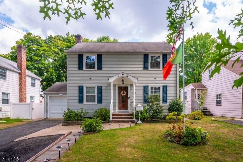 1073 Liberty Ave - Photo 1