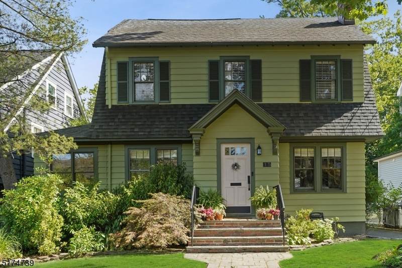 15 Harvard Ave - Photo 1