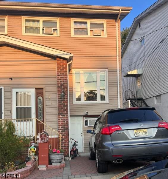 3616 Charles Ct - Photo 1