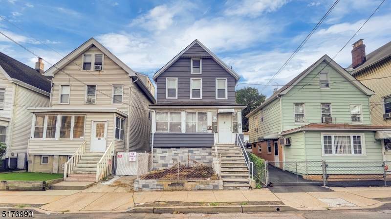 414 Mechanic St - Photo 1