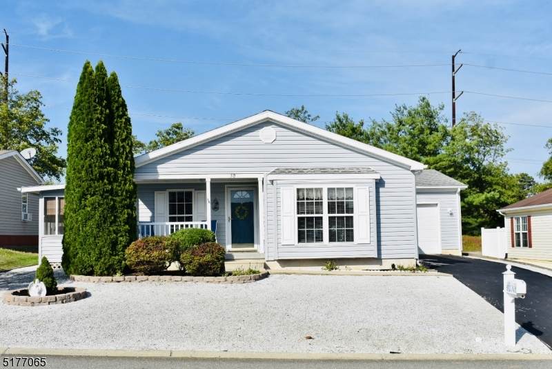 50 Fort Lee Dr - Photo 1