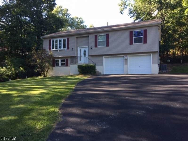 13 Valley Drive North - Photo 1