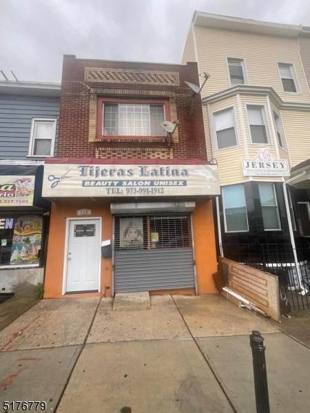 115 Bloomfield Ave - Photo 1