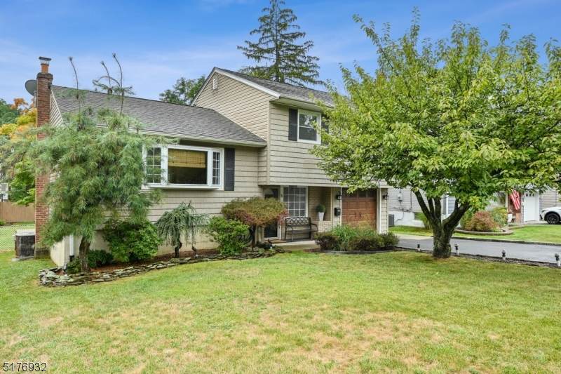 5 Midwood Ave - Photo 1