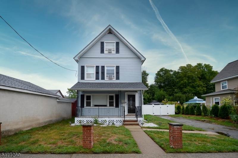 8 Smith Ave - Photo 1