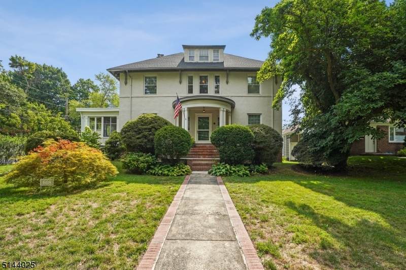 608 Prospect Street - Photo 1