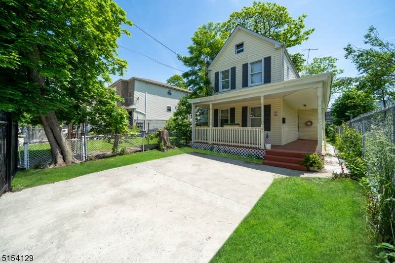 160 Fairmount Ave - Photo 1