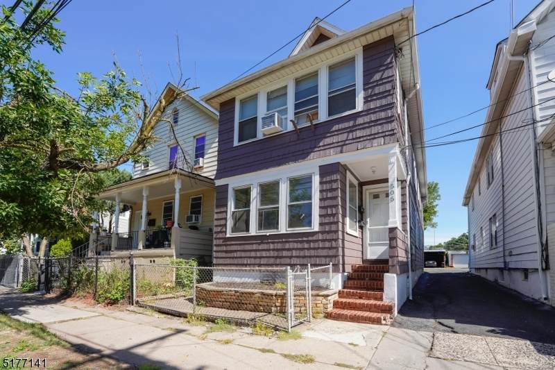 505 Monroe St - Photo 1
