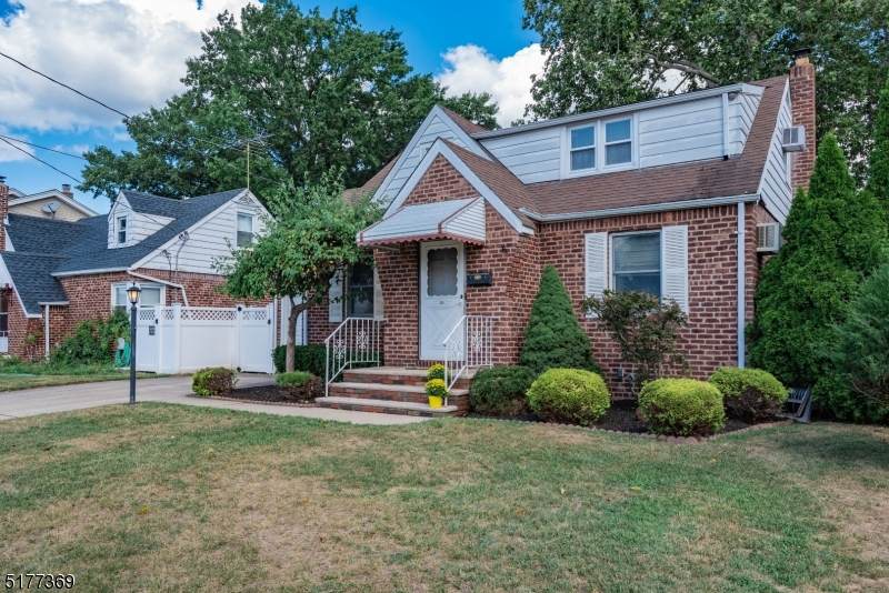 608 Beech Ave - Photo 1