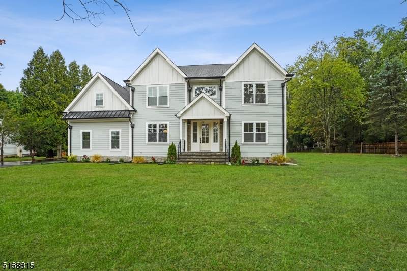 211 Walnut St - Photo 1