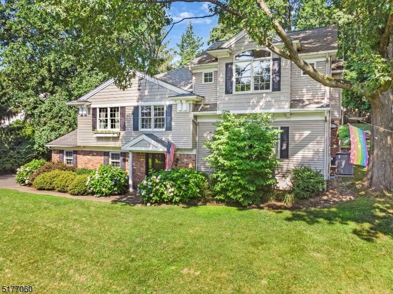 545 Spencer Dr - Photo 1