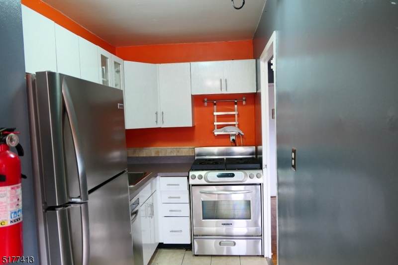 285 Aycrigg Ave - Photo 1