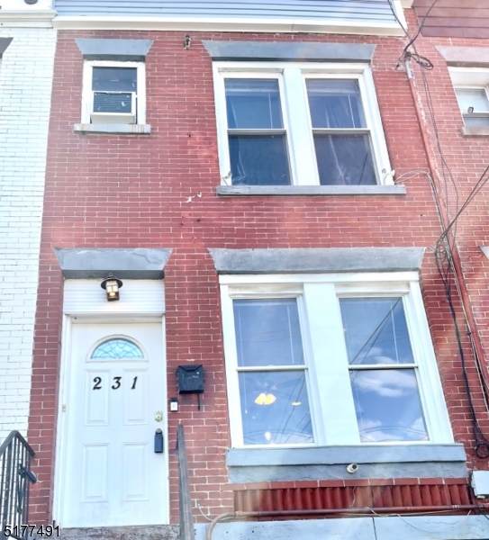 231 Arlington Ave - Photo 1