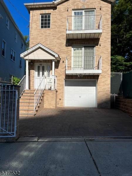 200 1St St - Photo 1